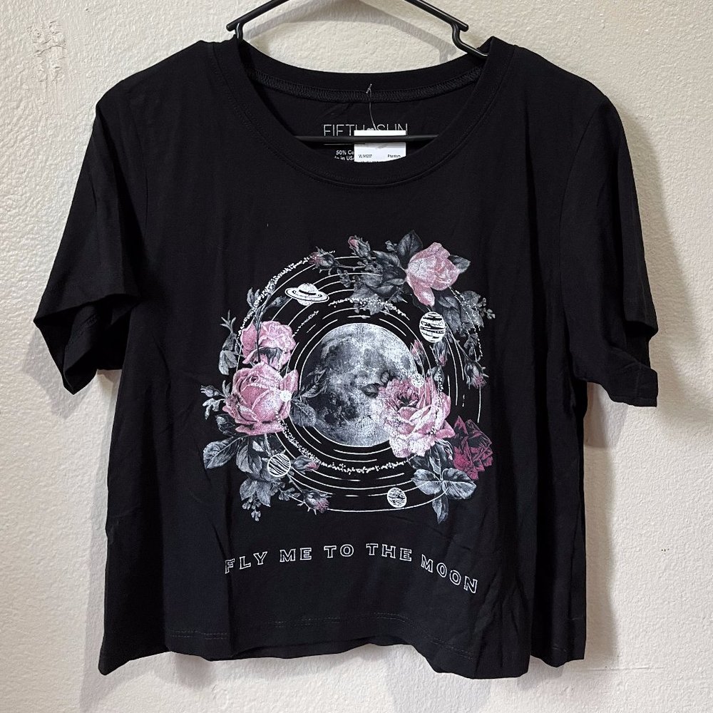 Fifth Sun - Fly me to the moon (L) Crop BLK T-shirt